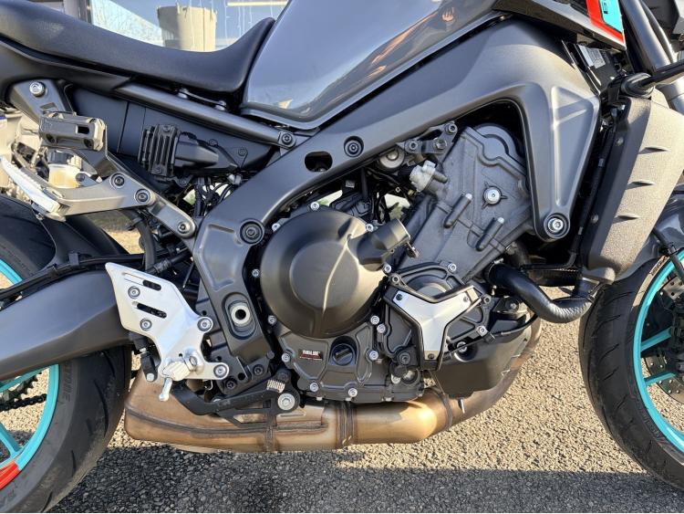 YAMAHA MT-09
