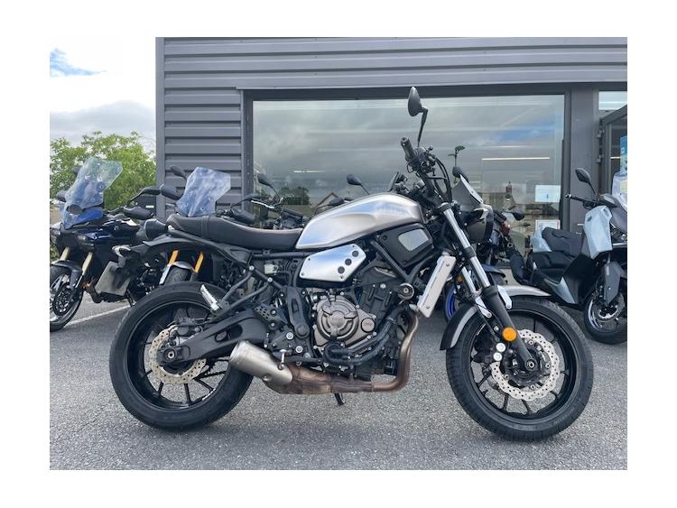 YAMAHA XSR 700