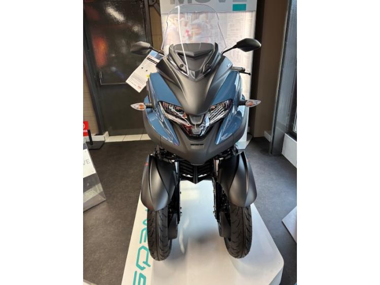 YAMAHA TRICITY 300