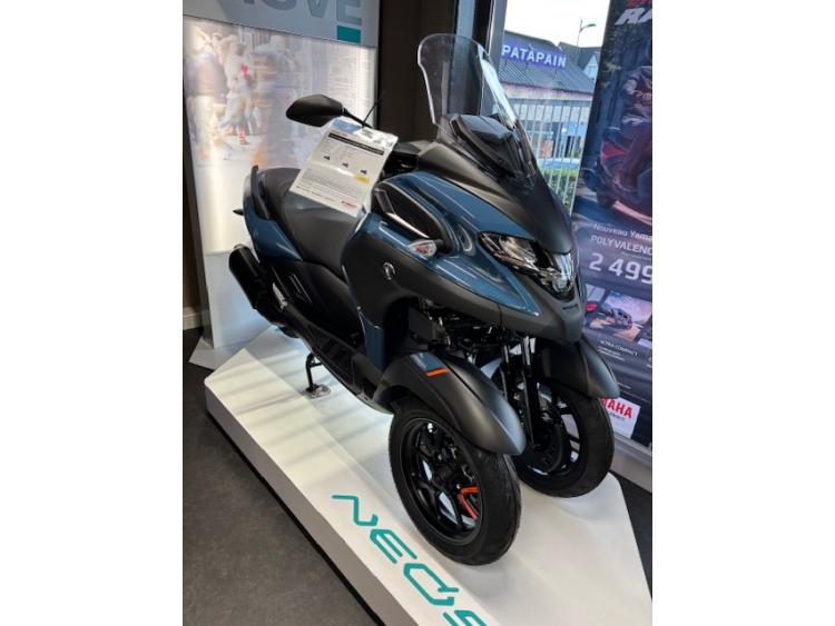 YAMAHA TRICITY 300