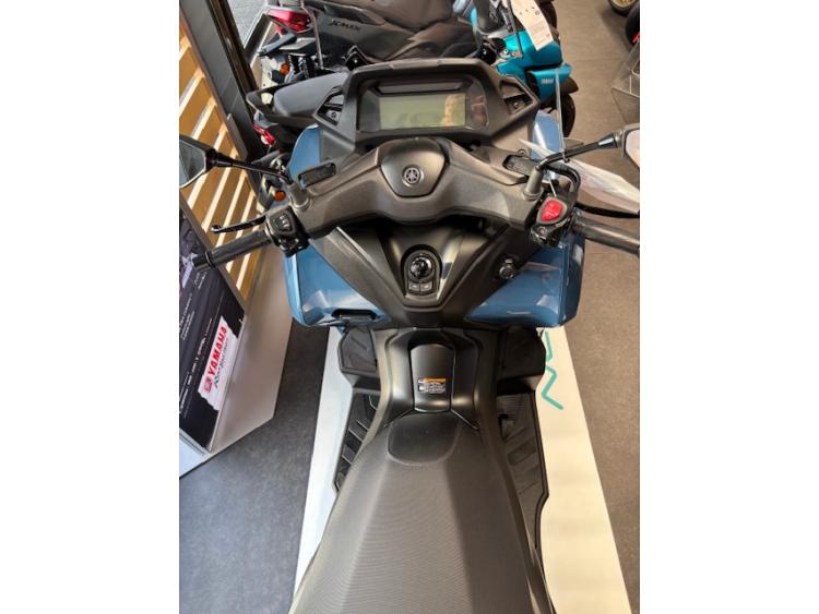 YAMAHA TRICITY 300