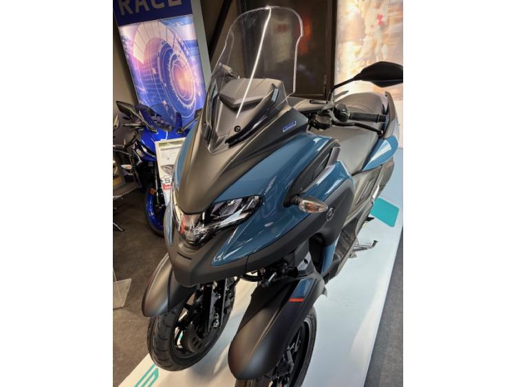YAMAHA TRICITY 300